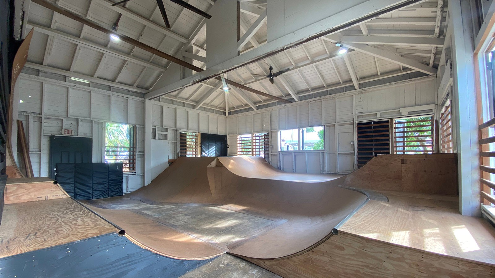 Indoor ramps and quarter pipes